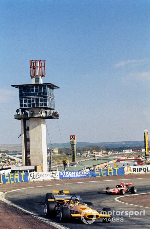 Bruce McLaren, McLaren M14A Ford, Andrea de Adamich, McLaren M7D Alfa Romeo y Jo Siffert, March 701 Ford