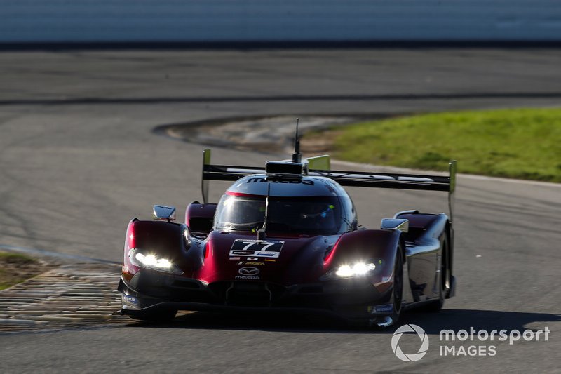 #77 Mazda Team Joest Mazda RT24-P: Oliver Jarvis, Tristan Nunez, Timo Bernhard, Rene Rast