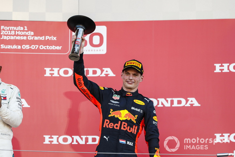 Le troisième Max Verstappen, Red Bull Racing, sur le podium