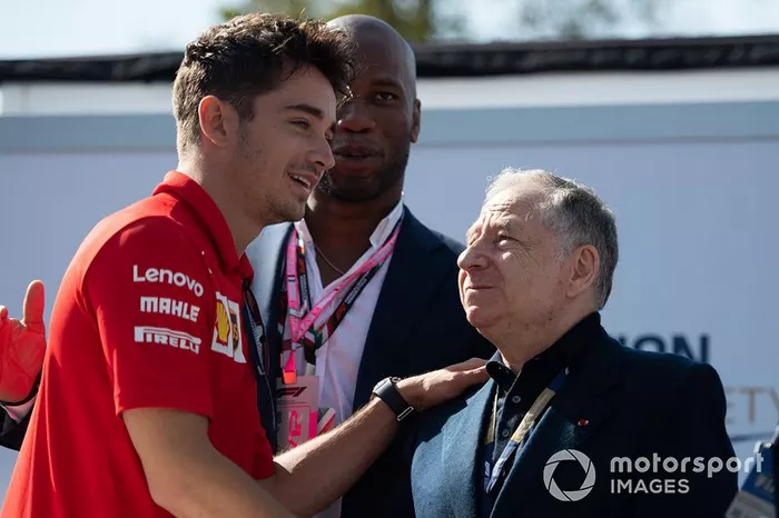 Charles Leclerc, Ferrari, y Jean Todt, Presidente, FIA