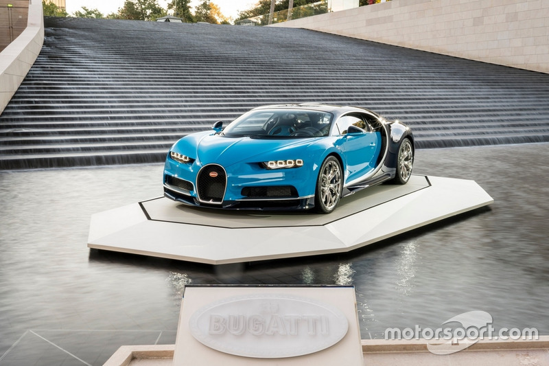 Bugatti Chiron Fondazione Louis Vuitton