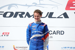 Подиум: победитель - Егор Оруджев, Arden Motorsport