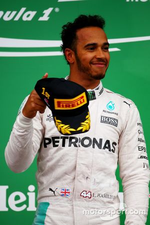 Primer lugar para Lewis Hamilton, Mercedes AMG F1 W07