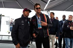 Lewis Hamilton, Mercedes AMG F1 con Tom Brady, Quarterback de patriotas de Nueva Inglaterra