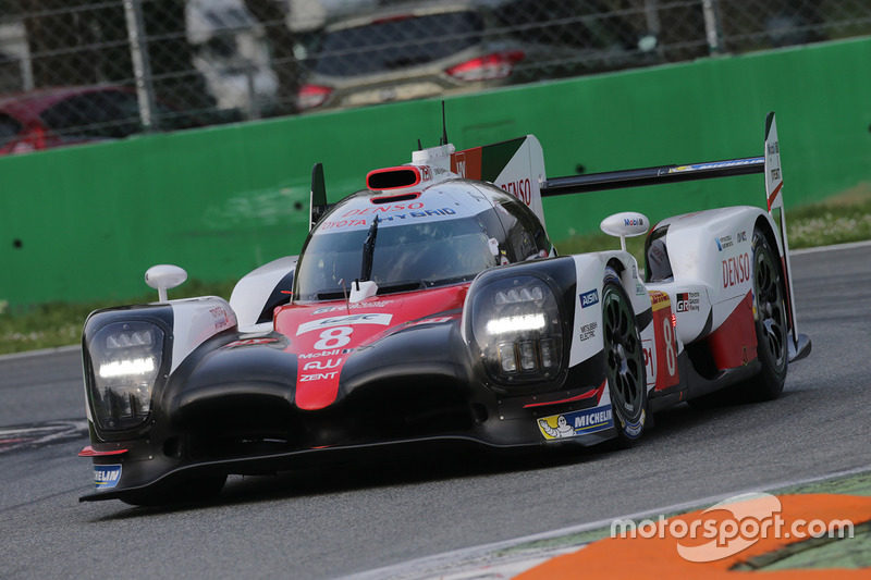 #8 Toyota Gazoo Racing, Toyota TS050 Hybrid: Anthony Davidson, Nicolas Lapierre, Kazuki Nakajima