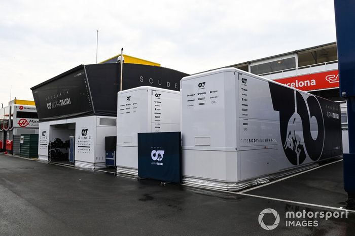 La autocaravana AlphaTauri