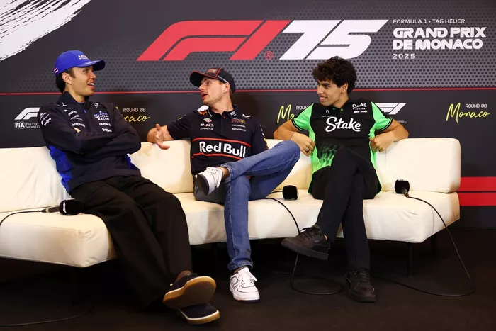 Max Verstappen, Red Bull Racing, Gabriel Bortoleto, Sauber