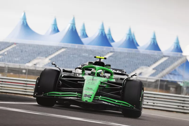 Gabriel Bortoleto, Sauber, lors d'essais Pirelli à Silverstone