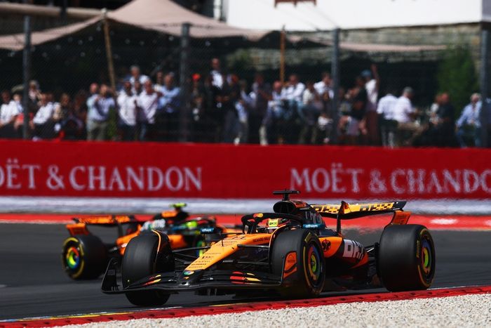 Lando Norris, McLaren, Oscar Piastri