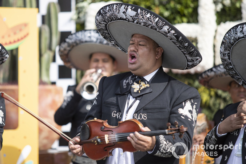 Mariachi band