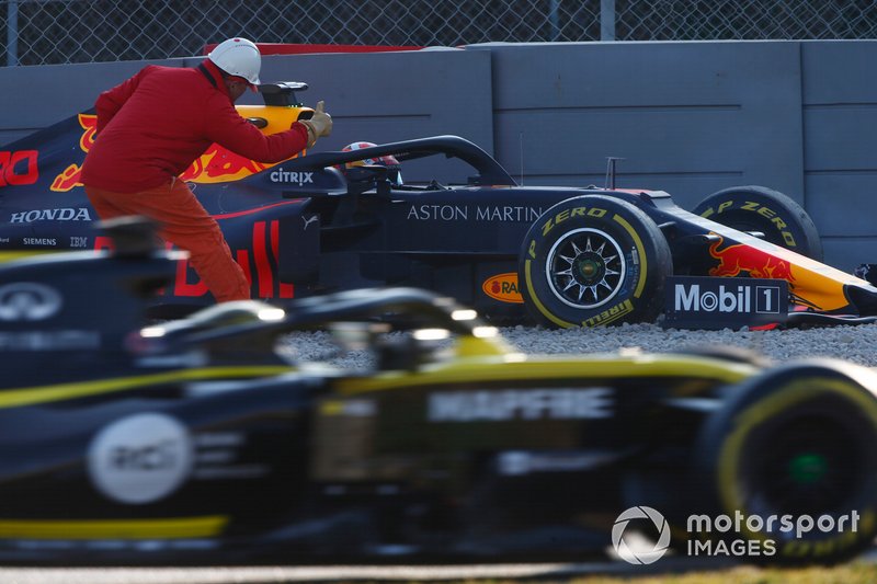 Pierre Gasly, Red Bull Racing RB15 in the gravel after crashing into the barrier