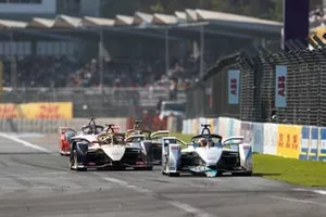 Edoardo Mortara  Venturi Formula E, Venturi VFE05 con Nelson Piquet Jr's, Panasonic Jaguar Racing, Jaguar I-Type 3 