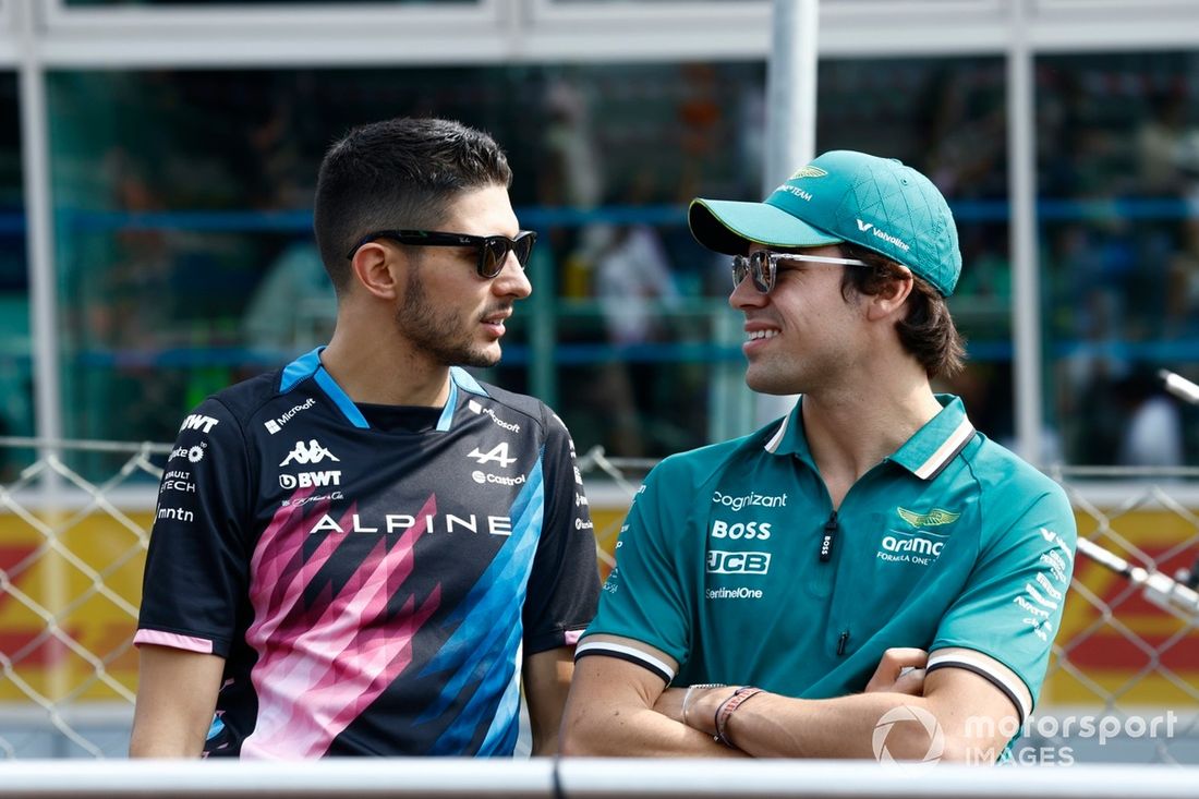Esteban Ocon, Alpine F1 Team, Lance Stroll, Aston Martin F1 Team, uczestniczą w paradzie kierowców 