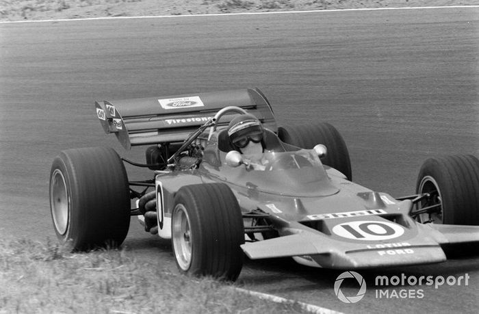 Aún lograría otra victoria con la actualización, el Lotus 49C. Sus otros cuatro triunfos llegaron con el 72C en 1970