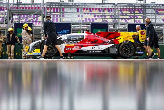 #20 BMW M Team WRT BMW M Hybrid V8: René Rast, Robin Frijns, Sheldon Van Der Linde