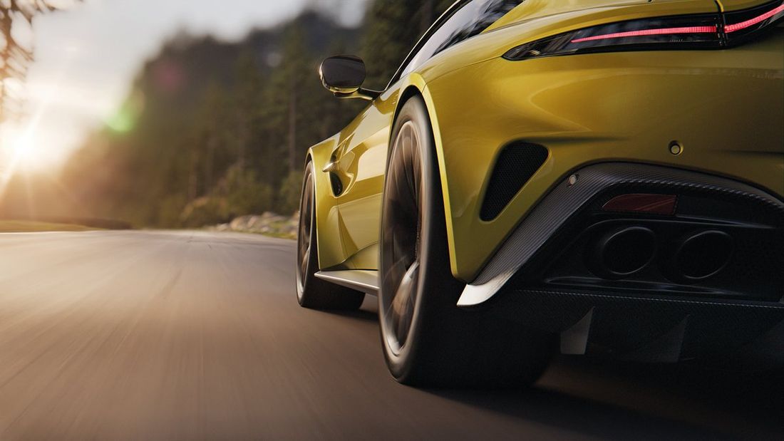 Aston Martin Vantage 2025