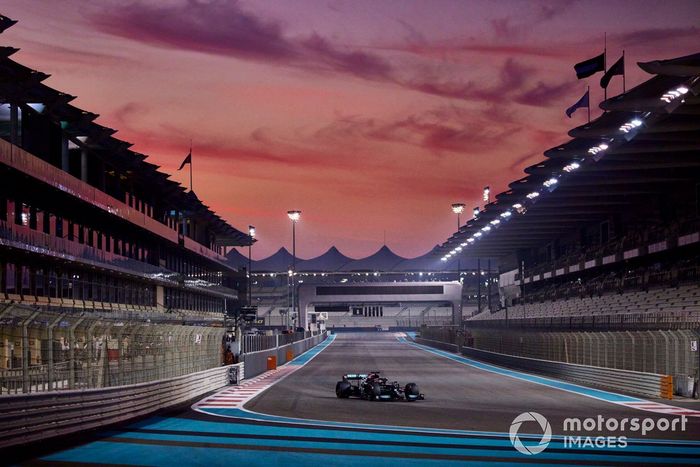 George Russell, Mercedes W10 adaptado (muleto) 