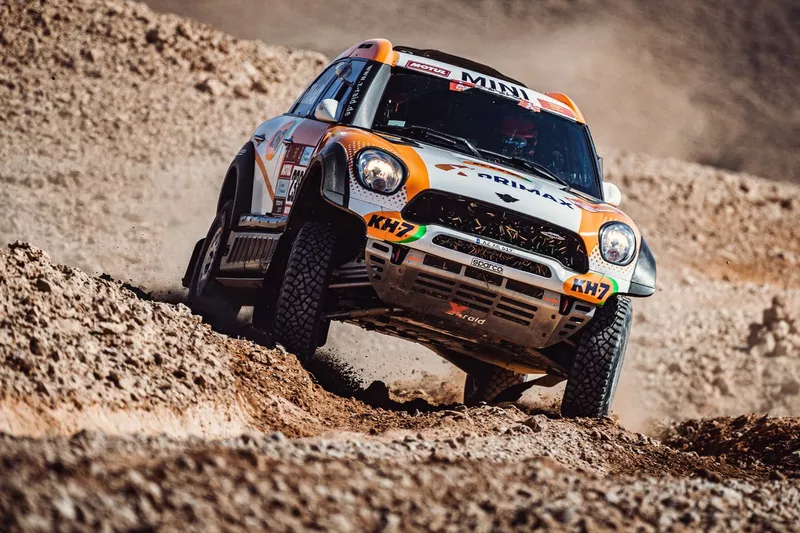 #238 X-Raid Mini John Cooper Works Rally Mini: Laia Sanz, Maurizio Gerini