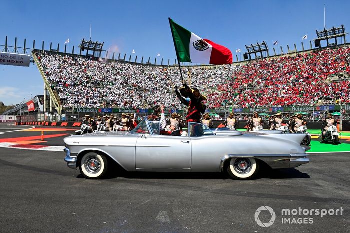 Fermín La Calaca en el desfile