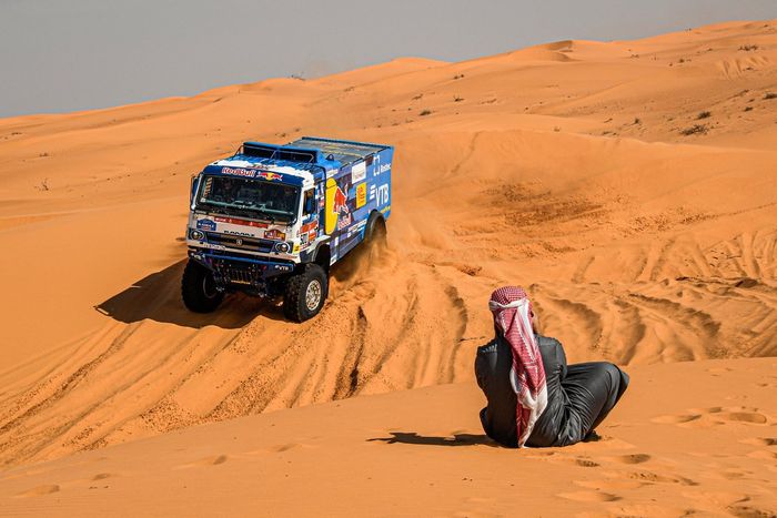 #500 Kamaz - Master: Andrey Karginov, Andrey Mokeev, Igor Leonov