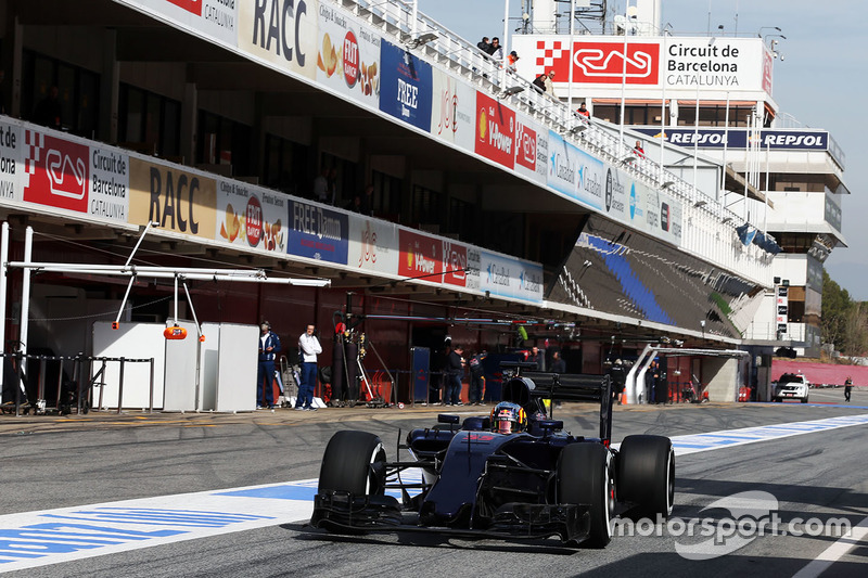 Carlos Sainz Jr., Scuderia Toro Rosso STR11