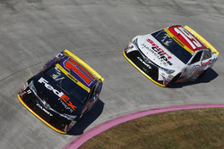 Denny Hamlin, Joe Gibbs Racing, Toyota; Carl Edwards, Joe Gibbs Racing, Toyota