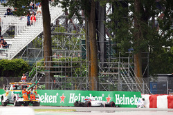 Felipe Massa, Williams FW38, Unfall im ersten Freien Training