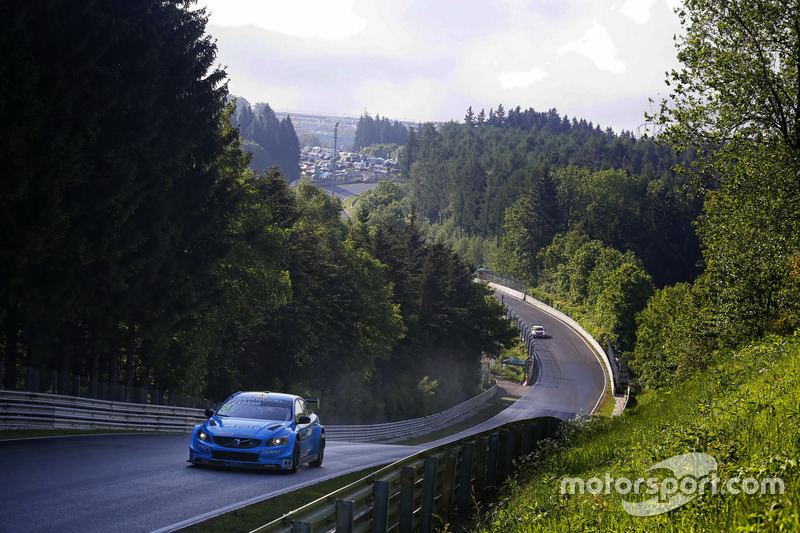 #8: Fredrik Ekblom, Polestar Cyan Racing, Volvo S60 Polestar TC1