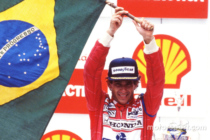 Podium : le vainqueur Ayrton Senna, McLaren