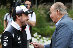 Fernando Alonso, McLaren met de voormalige Spaanse koning Juan Carlos