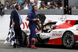 #5 Toyota Racing Toyota TS050 Hybrid: Kazuki Nakajima after the checkered flag
