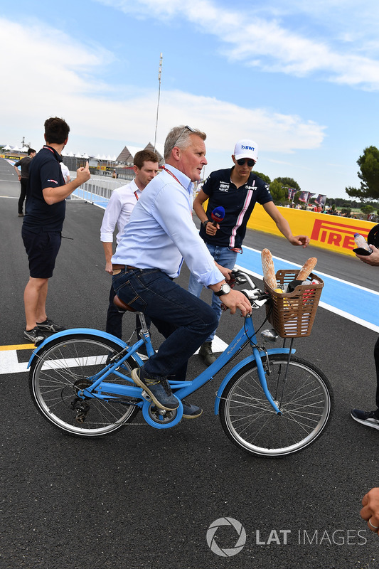 Johnny Herbert, Sky TV on a bike