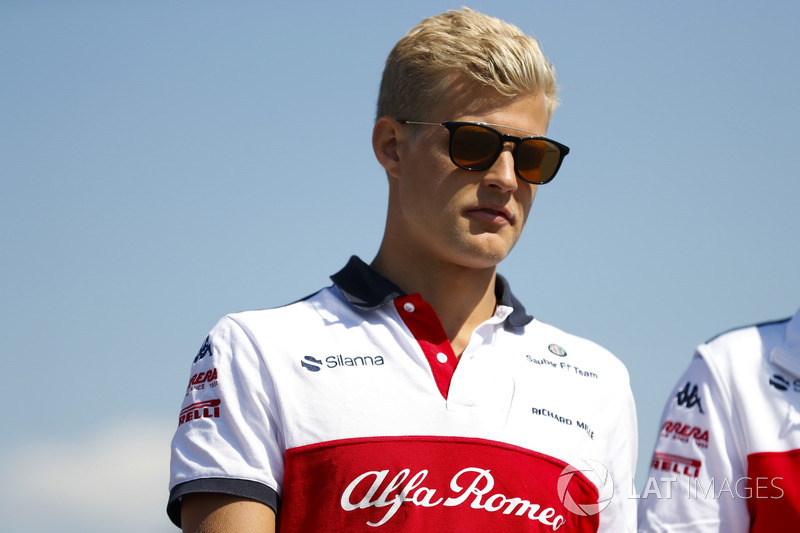 Marcus Ericsson, Sauber, walks the track