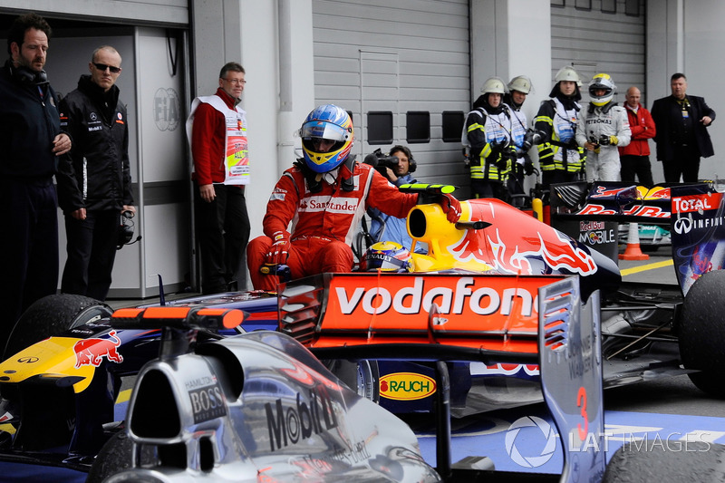 Німеччина-2011: таксист- Марк Веббер (Red Bull), пасажир - Фернандо Алонсо (Ferrari)