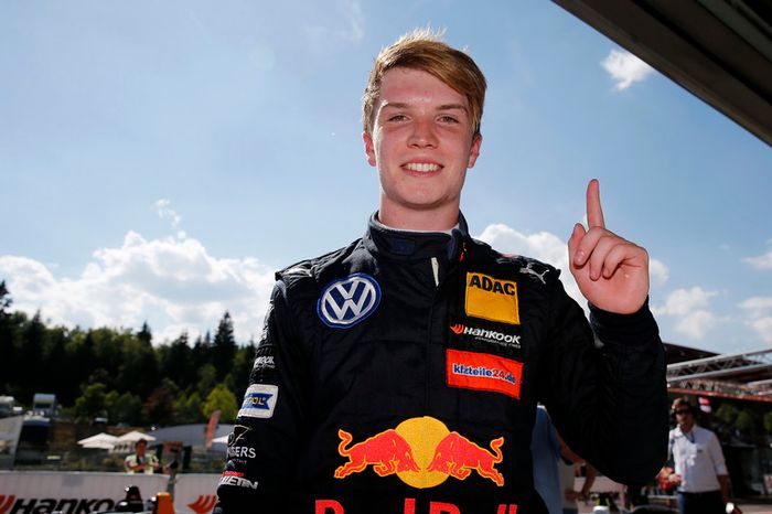Race winner Dan Ticktum, Motopark Dallara F317 - Volkswagen