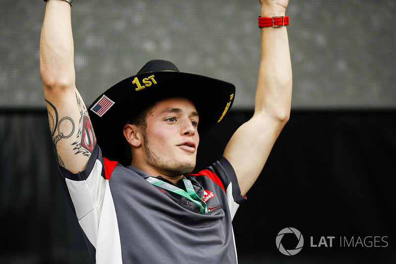 Santino Ferrucci, Haas F1 Team, en el escenario