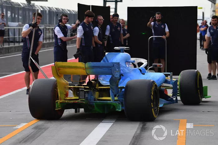 Robert Kubica, Williams FW41, con parafina en todo el coche