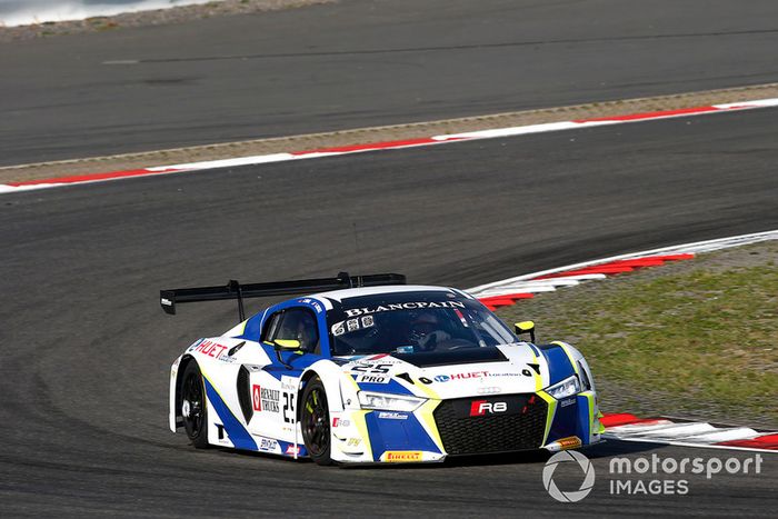 #25 Sainteloc Racing Audi R8 LMS: Simon Gachet, Christopher Haase