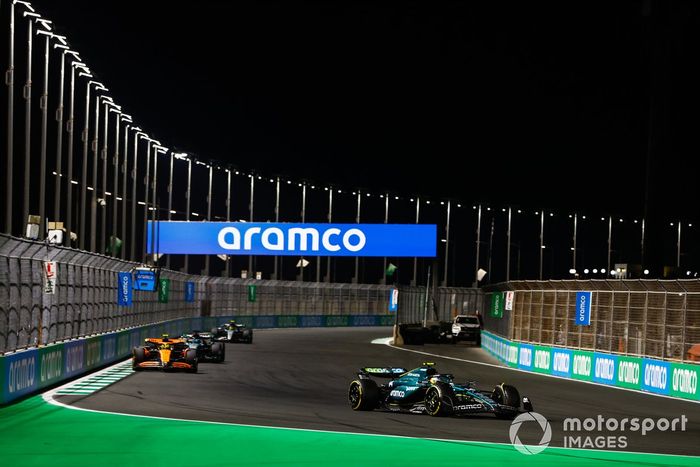 Fernando Alonso, Aston Martin AMR24, Lando Norris, McLaren MCL38, George Russell, Mercedes F1 W15