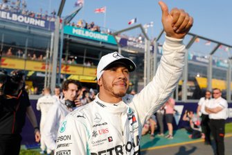 Polesitter Lewis Hamilton, Mercedes AMG F1 in Parc Ferme