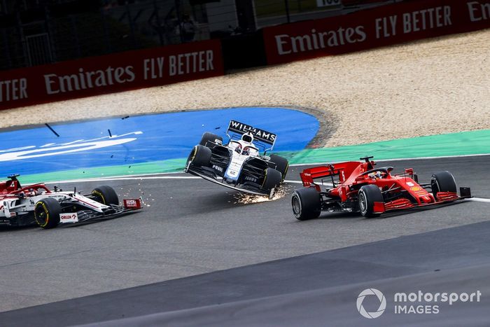 Sebastian Vettel, Ferrari SF1000, Kimi Raikkonen, Alfa Romeo Racing C39 y George Russell, Williams FW43