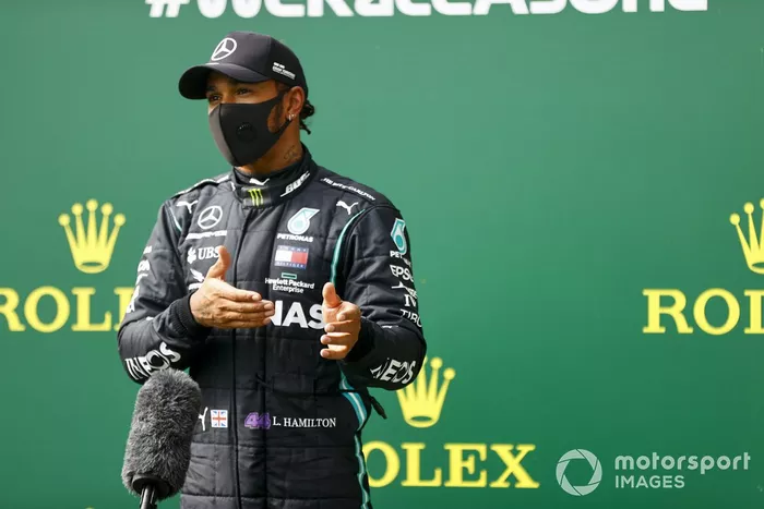 Ganador de la pole Lewis Hamilton, Mercedes-AMG F1 