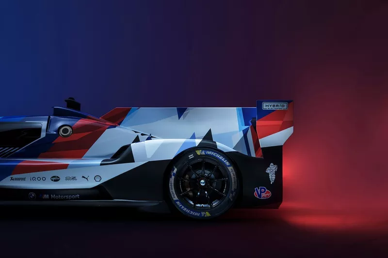 BMW M Hybrid V8 livery