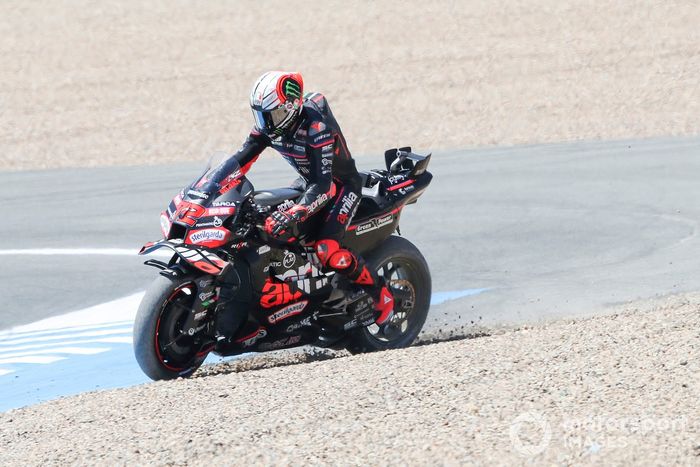 Marco Bezzecchi, Aprilia Racing runs wide