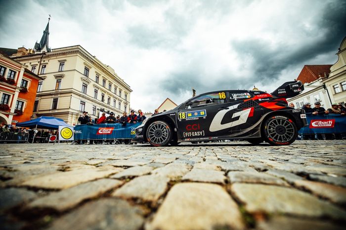 Такамото Кацута, Аарон Джонстон, Toyota Gazoo Racing WRT Toyota GR Yaris Rally1
