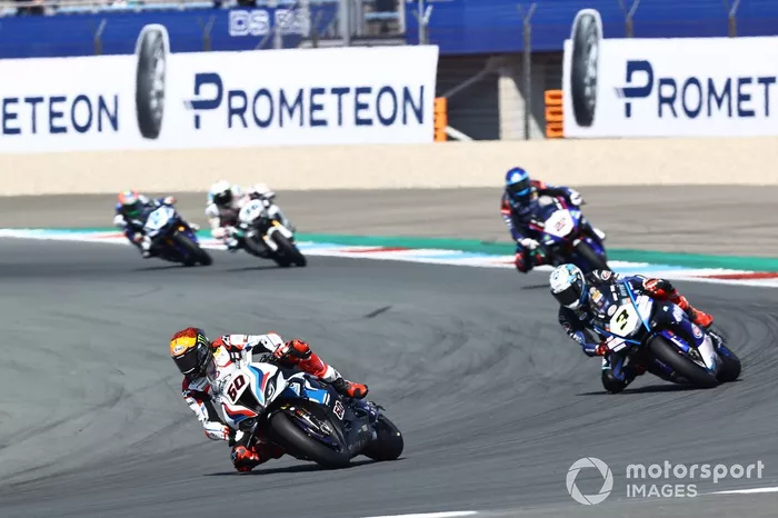 Michael van der Mark, BMW Motorrad WorldSBK Team, Kohta Nozane, GRT Yamaha WorldSBK