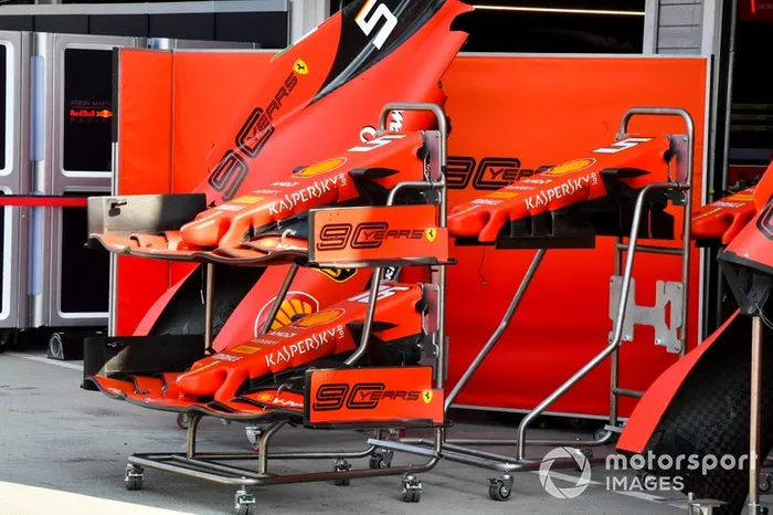 Cubierta motor y alerón delantero del Ferrari SF90 