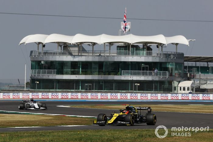 Esteban Ocon, Renault F1 Team R.S.20, Daniil Kvyat, AlphaTauri AT01