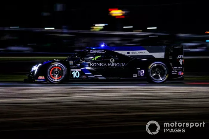 #10 Wayne Taylor Racing Cadillac DPi-V.R. Cadillac DPi, DPi: Renger Van Der Zande, Ryan Briscoe, Scott Dixon, Kamui Kobayashi