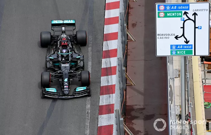 Lewis Hamilton, Mercedes W12
